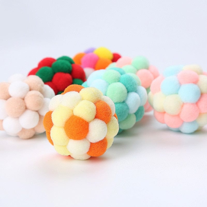 Ringing cat balls designed for engaging play